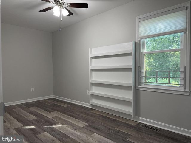 7033 WESTMORELAND DR, Warrenton, VA 20187