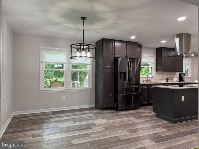 7033 WESTMORELAND DR, Warrenton, VA 20187