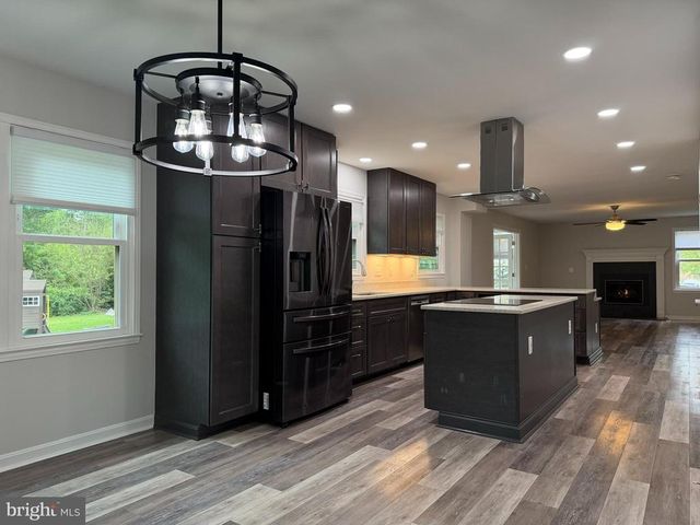 7033 WESTMORELAND DR, Warrenton, VA 20187