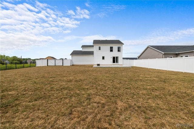 7286 Woodhaven Drive, Lockport Town, NY 14094