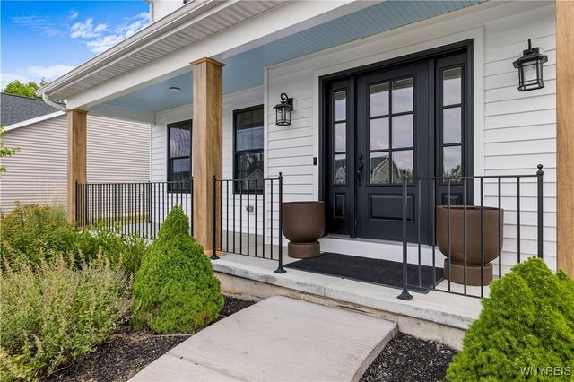 7286 Woodhaven Drive, Lockport Town, NY 14094