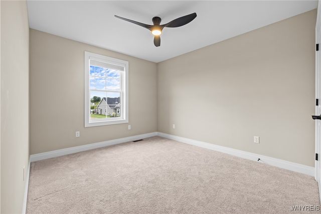 7286 Woodhaven Drive, Lockport Town, NY 14094