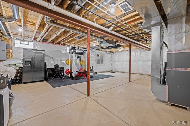 7286 Woodhaven Drive, Lockport Town, NY 14094