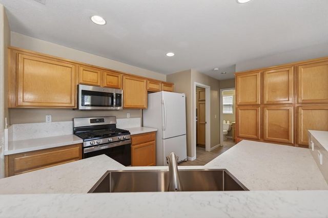 7116 Lyndale Cir, Elk Grove, CA 95758