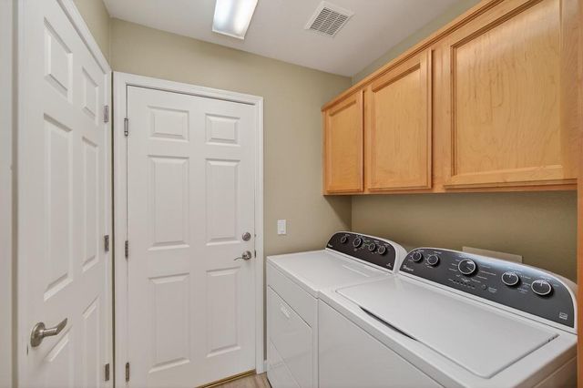7116 Lyndale Cir, Elk Grove, CA 95758