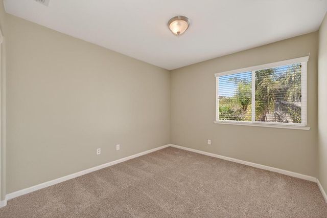 7116 Lyndale Cir, Elk Grove, CA 95758