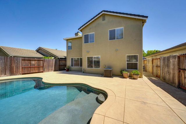 7116 Lyndale Cir, Elk Grove, CA 95758