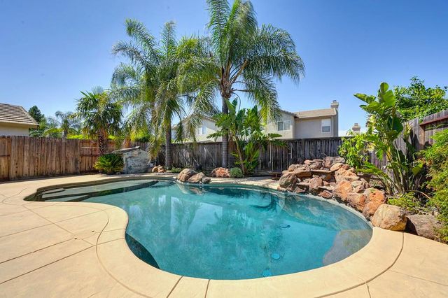 7116 Lyndale Cir, Elk Grove, CA 95758