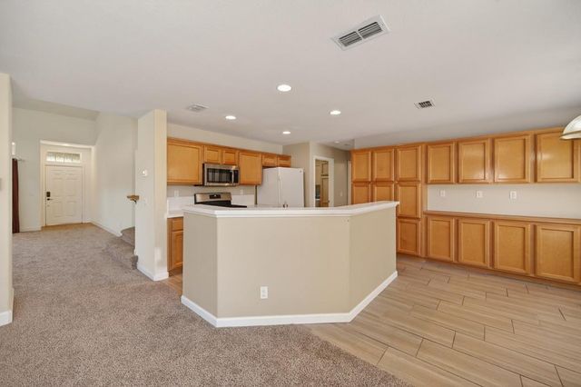 7116 Lyndale Cir, Elk Grove, CA 95758