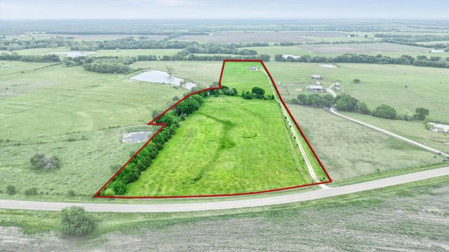 5235 Fm 1752 S, Whitewright, TX 75491