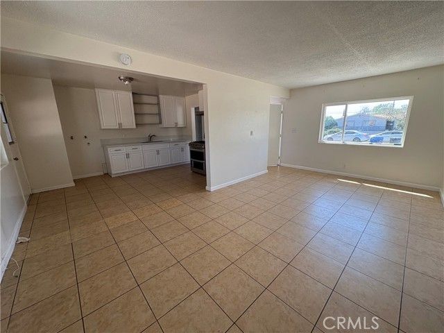 2004 W 15th, San Bernardino, CA 92411