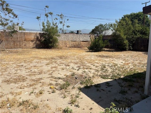 2004 W 15th, San Bernardino, CA 92411