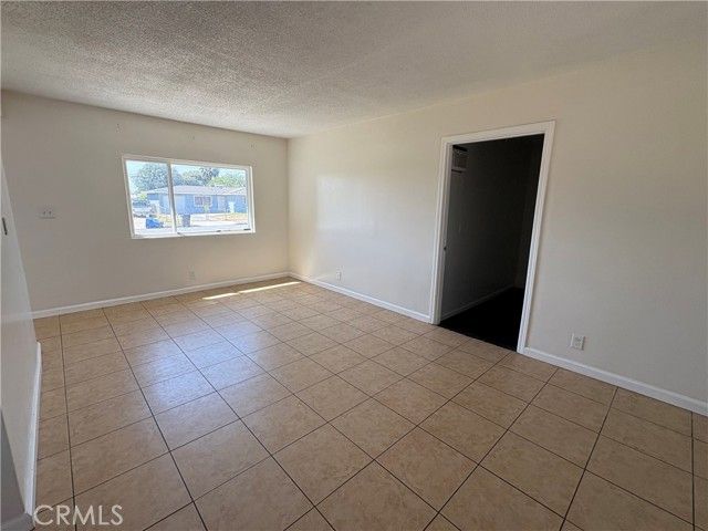 2004 W 15th, San Bernardino, CA 92411