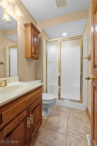 6446 Tallwood Circle NW, Canton, OH 44718