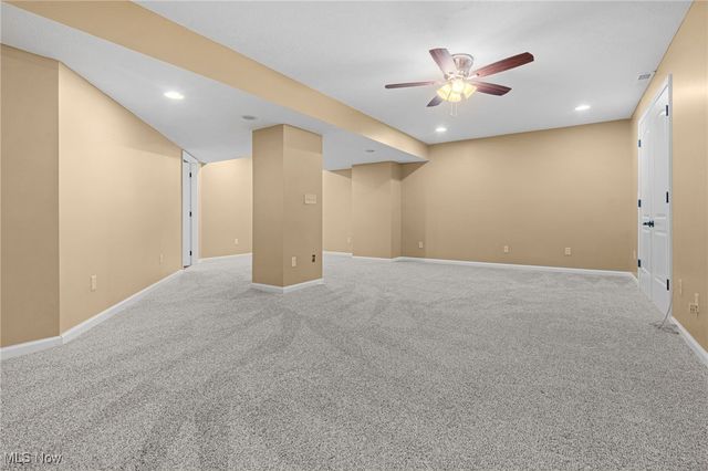 6446 Tallwood Circle NW, Canton, OH 44718