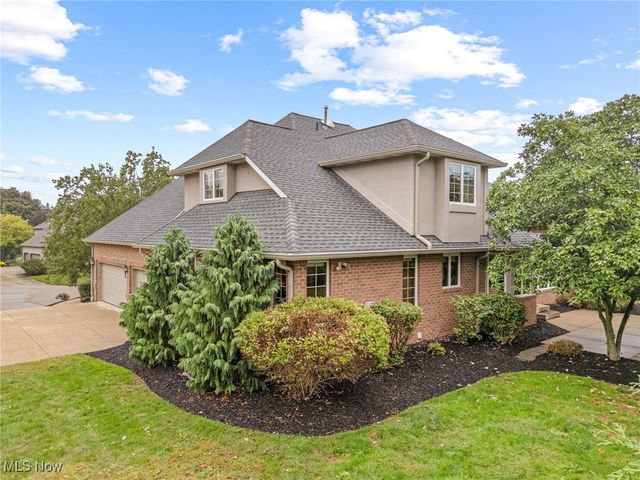 6446 Tallwood Circle NW, Canton, OH 44718