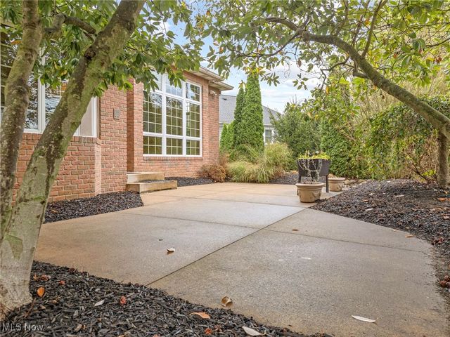 6446 Tallwood Circle NW, Canton, OH 44718