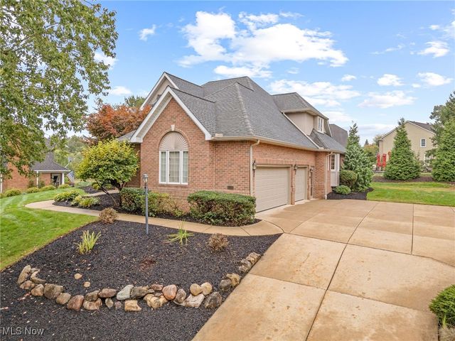 6446 Tallwood Circle NW, Canton, OH 44718