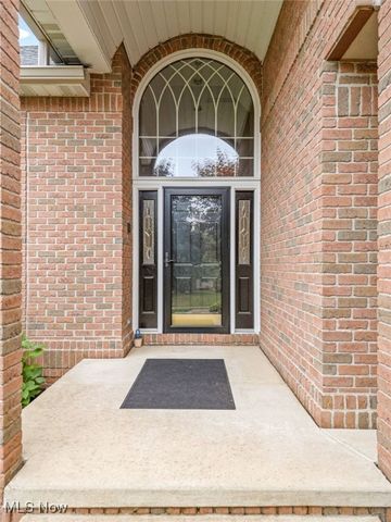 6446 Tallwood Circle NW, Canton, OH 44718