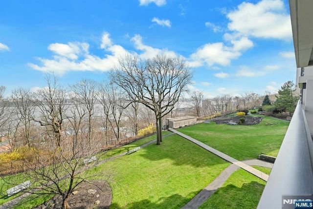 4 Horizon Road G5, Fort Lee, NJ 07024