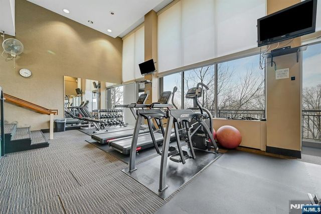 4 Horizon Road G5, Fort Lee, NJ 07024