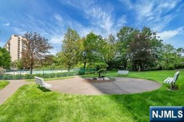 4 Horizon Road G5, Fort Lee, NJ 07024