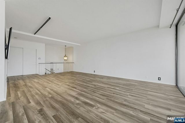 4 Horizon Road G5, Fort Lee, NJ 07024