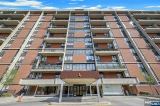 4 Horizon Road G5, Fort Lee, NJ 07024