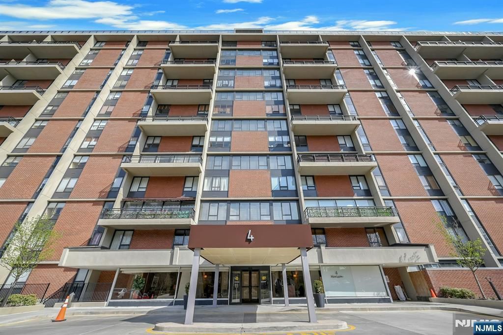 4 Horizon Road G5, Fort Lee, NJ 07024