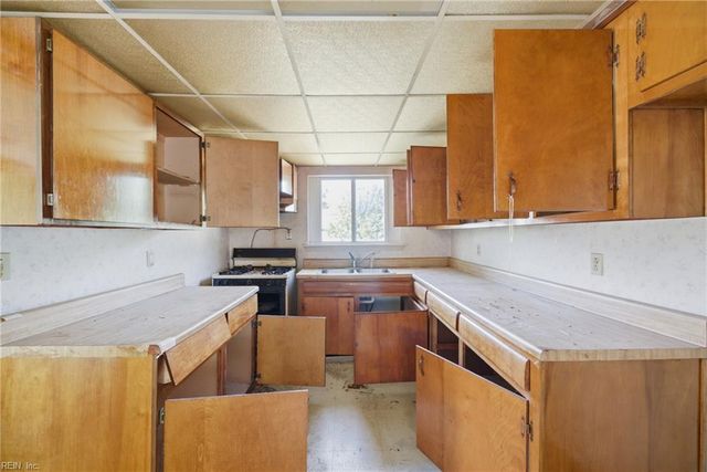 4909 Klamath RD, Virginia Beach, VA 23462