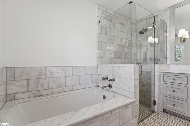 6 Broadmoor Drive, Greenville, SC 29615