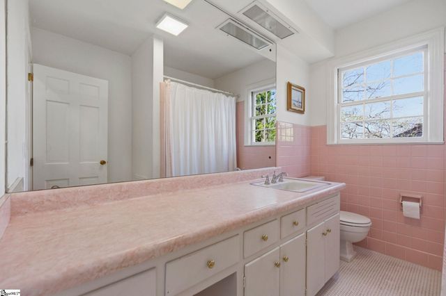 6 Broadmoor Drive, Greenville, SC 29615