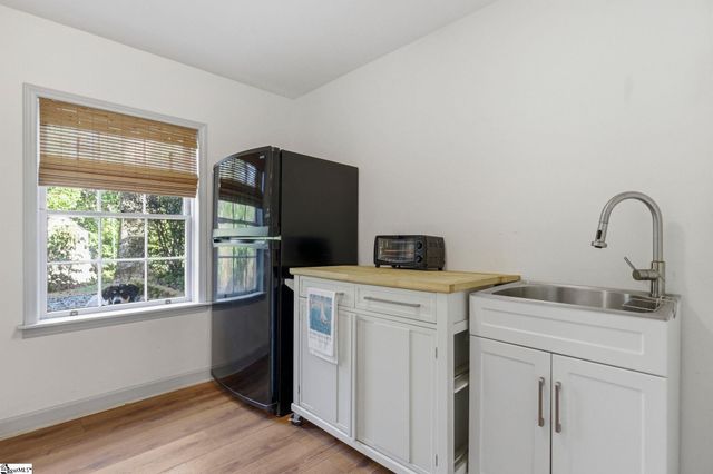 6 Broadmoor Drive, Greenville, SC 29615