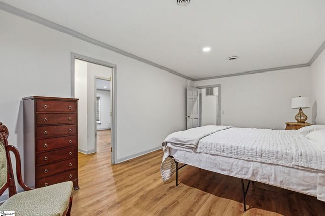 6 Broadmoor Drive, Greenville, SC 29615