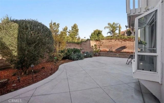 27301 Monforte, Mission Viejo, CA 92692