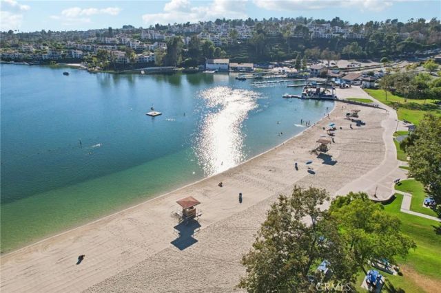 27301 Monforte, Mission Viejo, CA 92692