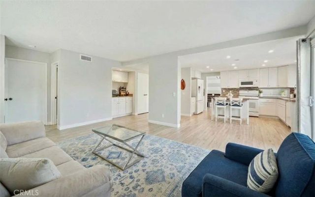 27301 Monforte, Mission Viejo, CA 92692