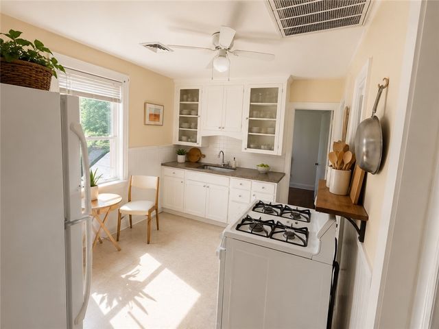 293 Sutton Avenue, East Providence, RI 02914
