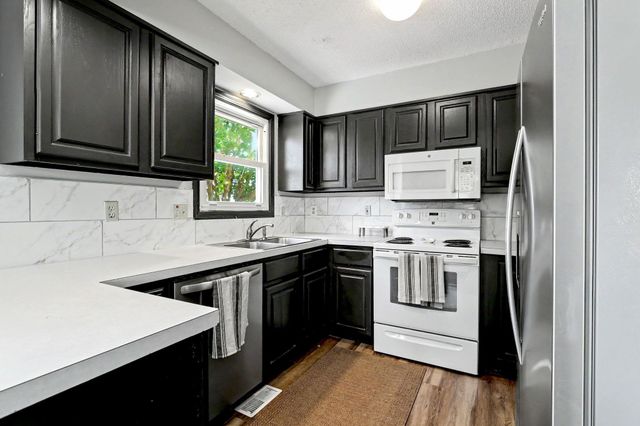 10013 E Bayley St, Wichita, KS 67207