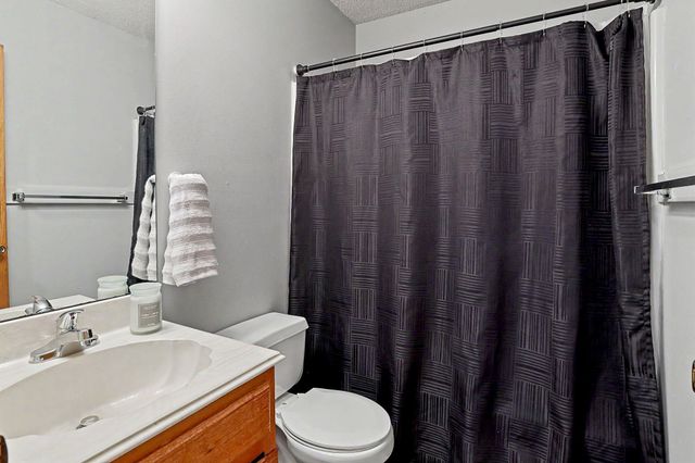 10013 E Bayley St, Wichita, KS 67207