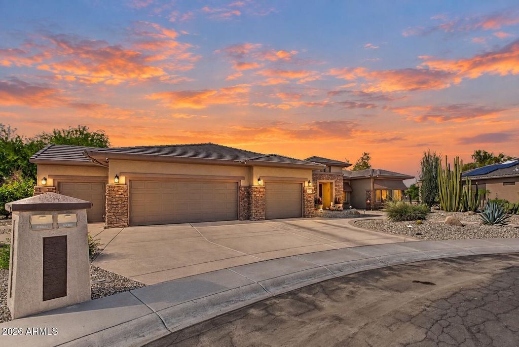 15442 W MIRAMONTE Court, Surprise, AZ 85374 — exterior