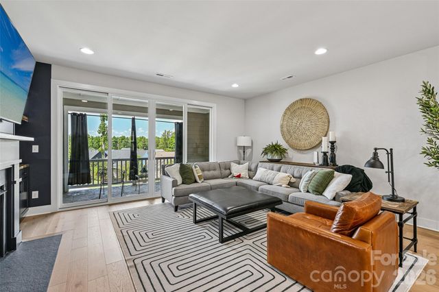 739 Beaty Street, Davidson, NC 28036