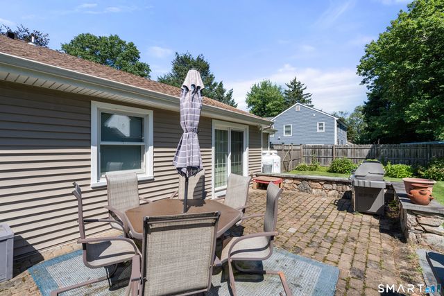 17 Winnipauk Drive, Norwalk, CT 06851