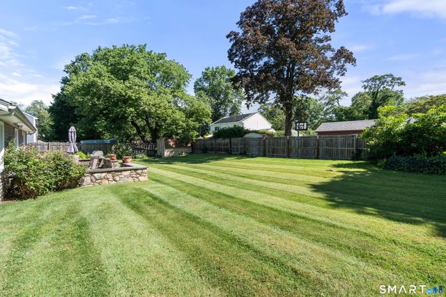 17 Winnipauk Drive, Norwalk, CT 06851