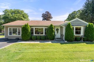 17 Winnipauk Drive, Norwalk, CT 06851