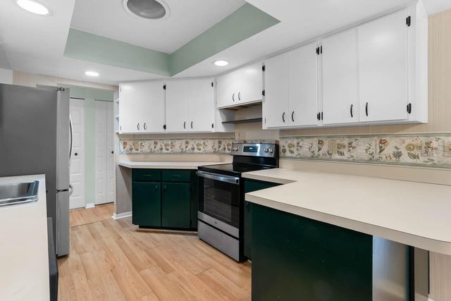 1102 HAREFIELD CIRCLE, Sun City Center, FL 33573