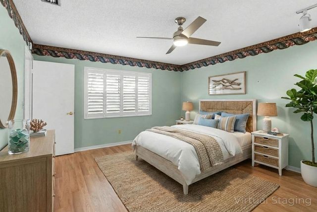 1102 HAREFIELD CIRCLE, Sun City Center, FL 33573