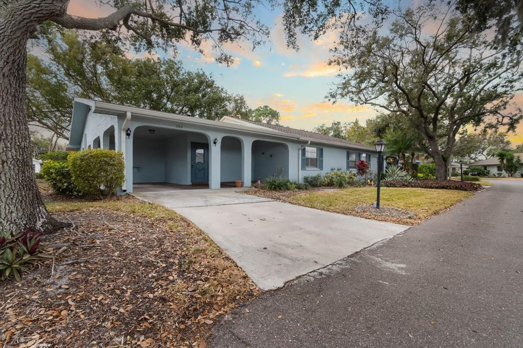 1102 HAREFIELD CIRCLE, Sun City Center, FL 33573