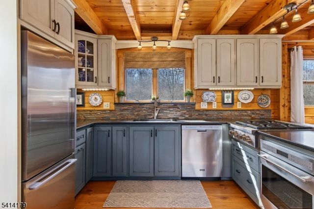 8 Huntsville Rd, Andover Twp., NJ 07860