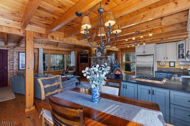 8 Huntsville Rd, Andover Twp., NJ 07860